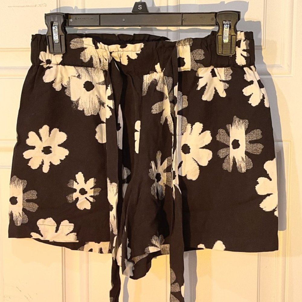 Madewell high waisted floral tie front shorts